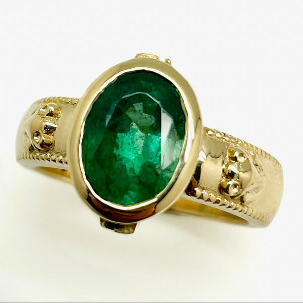 Oocha Mani - Emerald Ring for Budha (Mercury), 18K Gold. Jyotish jewelry. Vedic astrology jewelry