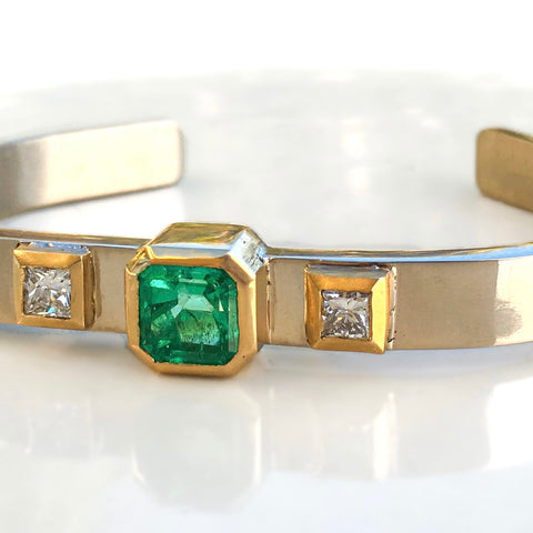 Oocha Mani - Emerald & Diamond Cuff for Budha & Shukra. Jyotish jewelry. Vedic astrology jewelry